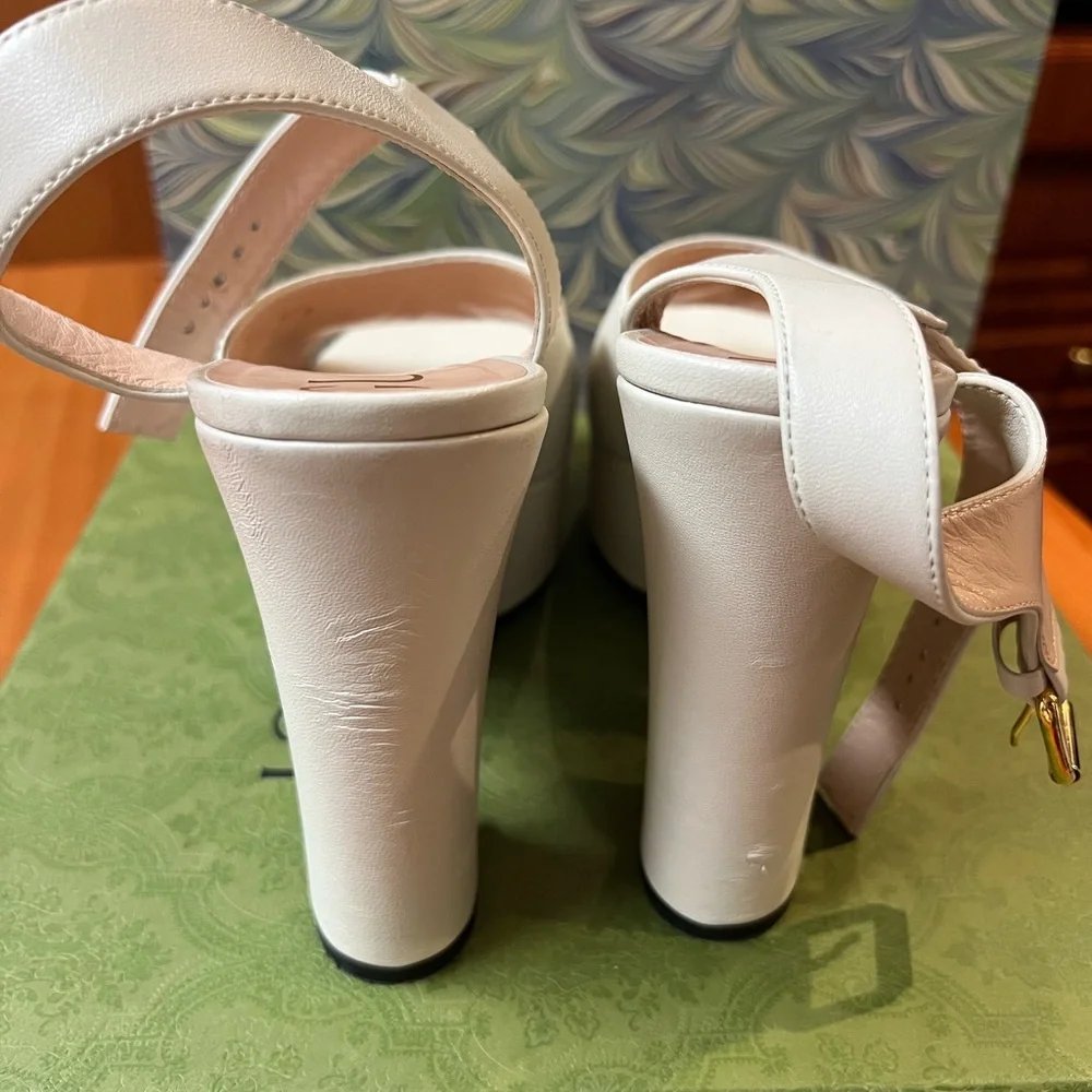 Gucci Horsebit White Platform Sandals with Gold Accents size 41 - Picture 4 of 8